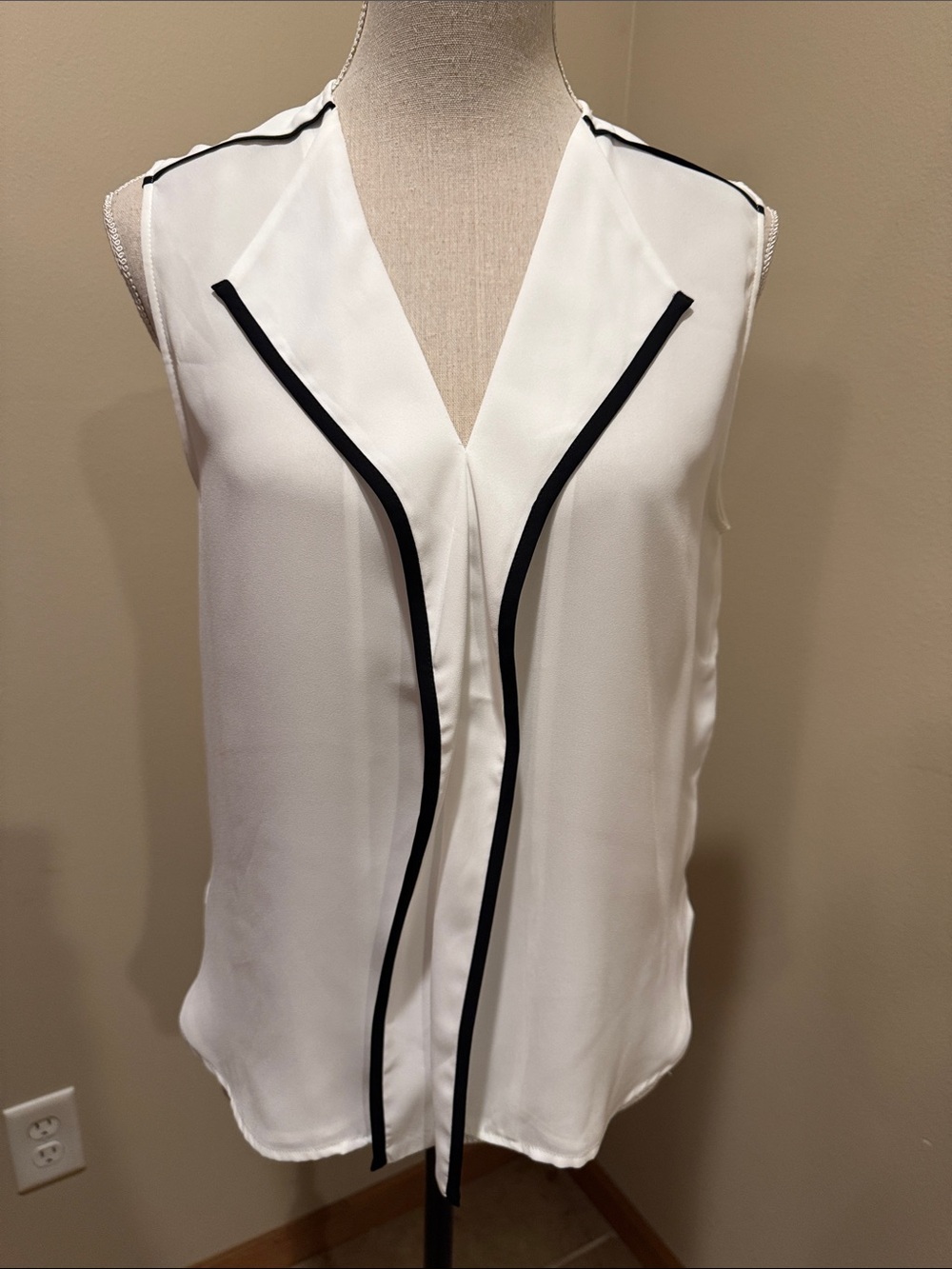 DKNY White Sleeveless V-Neck Top with Black Trim